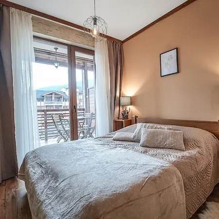 Hill-side In Nation Park Apartment